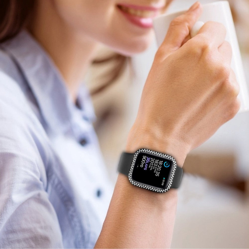 Godt Apple Watch Series 8 (41mm) / Apple Watch Series 7 41mm Cover med Skærmbeskytter i Plastik, Rhinsten og Hærdet Glas - Sort#serie_1